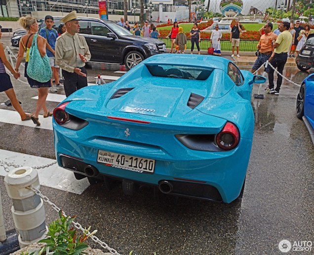 Ferrari 488 Spider heeft een lekker fris kleurtje gekregen