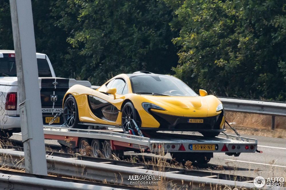 Spot van de dag: McLaren P1 op trailer