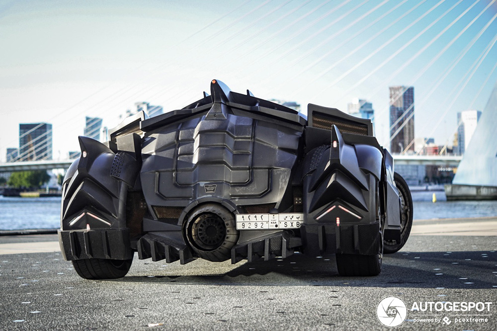 Batmobile by Galag rijdt door Nederland