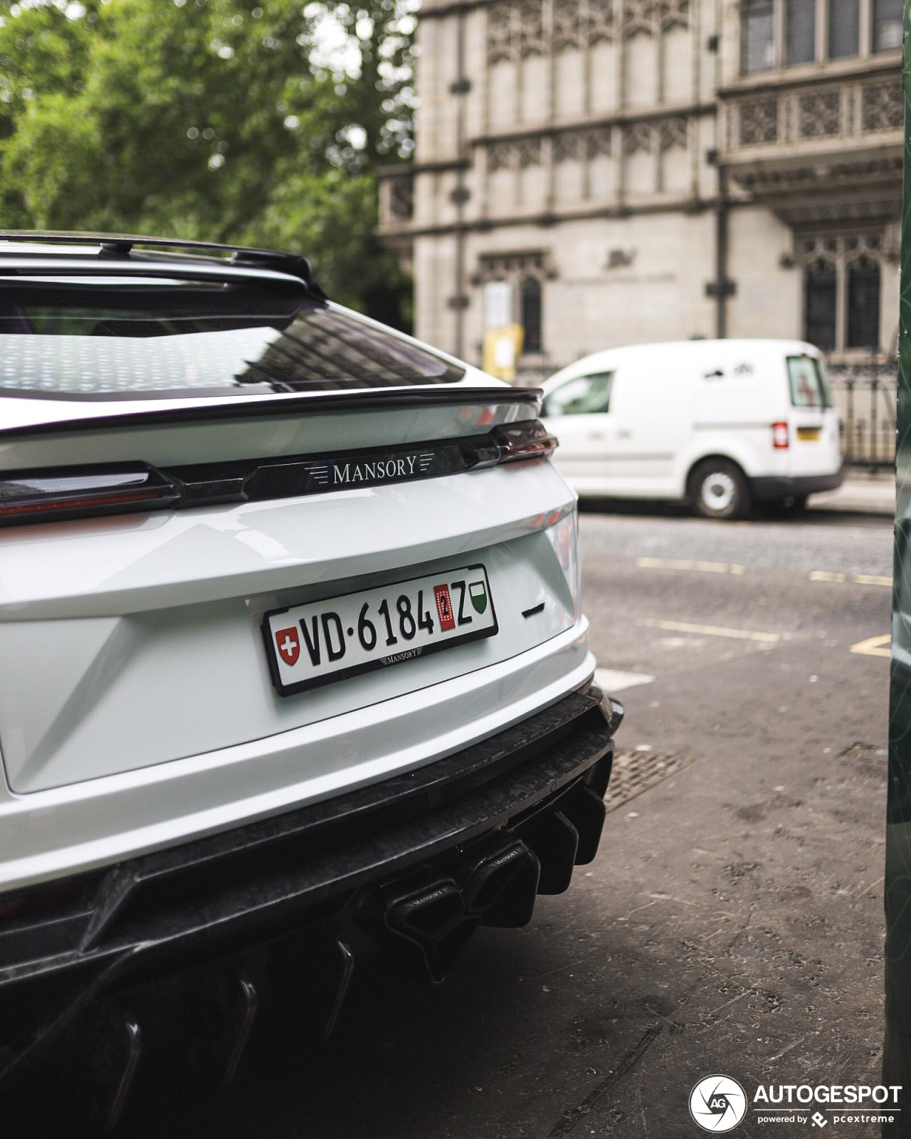 Lamborghini Urus Mansory Venatus is geland in Londen