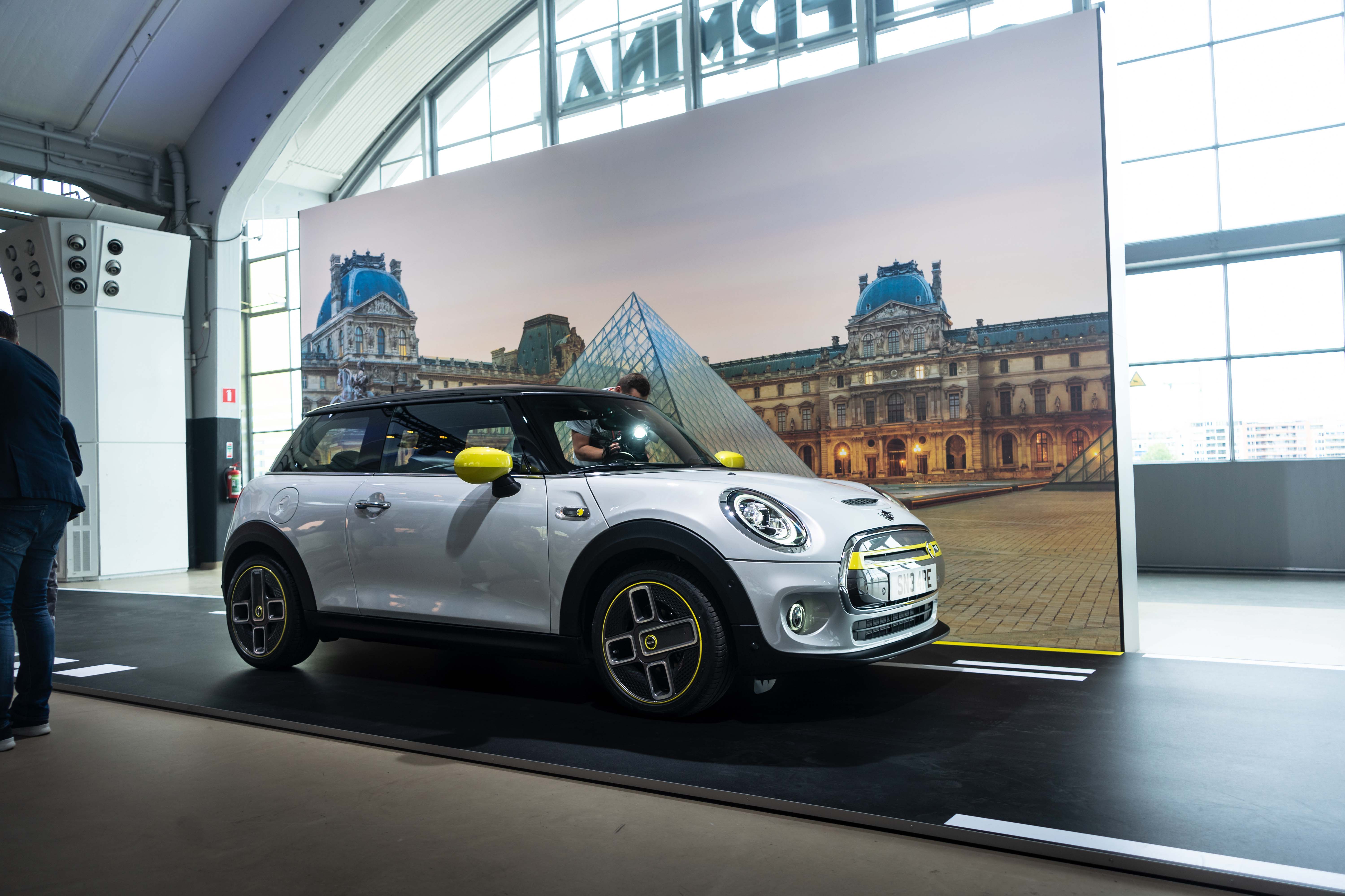 De nieuwe Mini Cooper SE is hier!