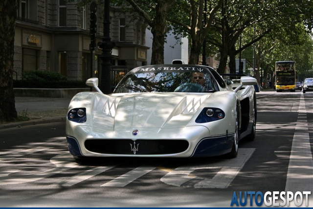 Spot van de dag: Maserati MC12