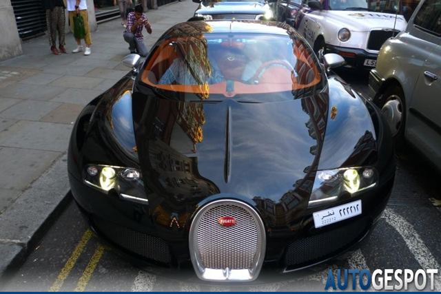 Gespot: Tweede Bugatti Veyron 16.4 Sang Noir