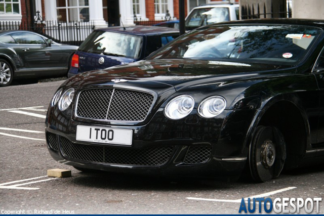 Gespot: Bentley zonder velgen