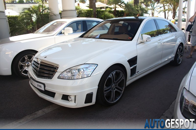 Tuning topspot: Mercedes-Benz Brabus S T65S 