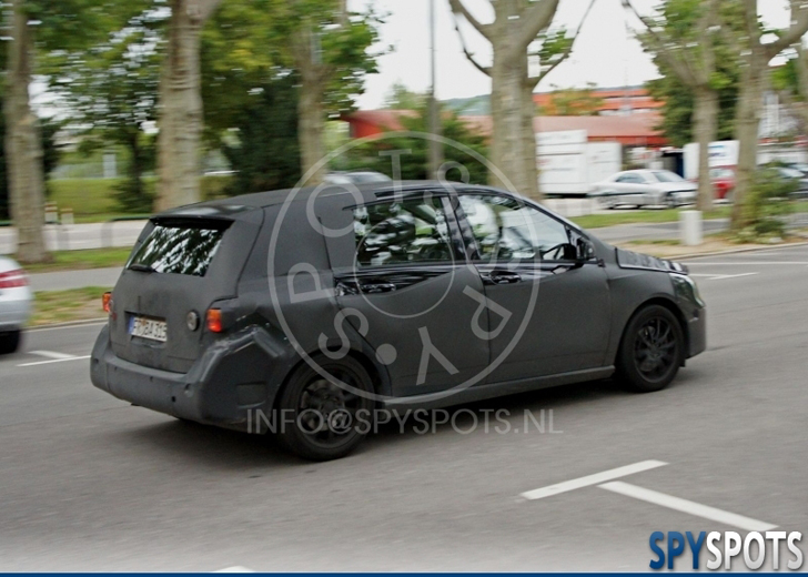 Spyspot: Mercedes-Benz B-Klasse 2012