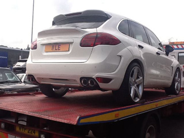 Project Kahn vergrijpt zich aan Porsche Cayenne