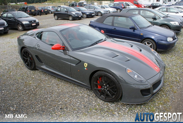 Gespot: Ferrari 599 GTO in fraaie kleurencombinatie