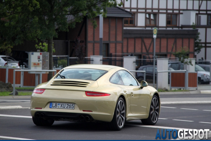 Porsche 991 Carrera S helemaal naakt gespot