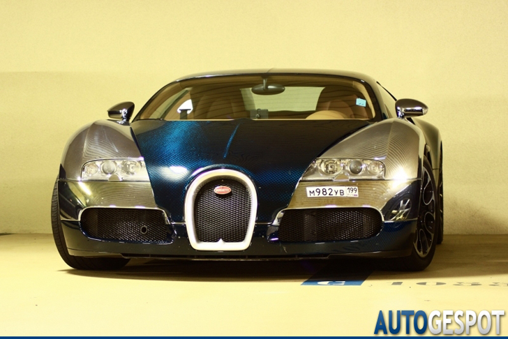 Topspot: Bugatti Veyron 16.4 Status Design