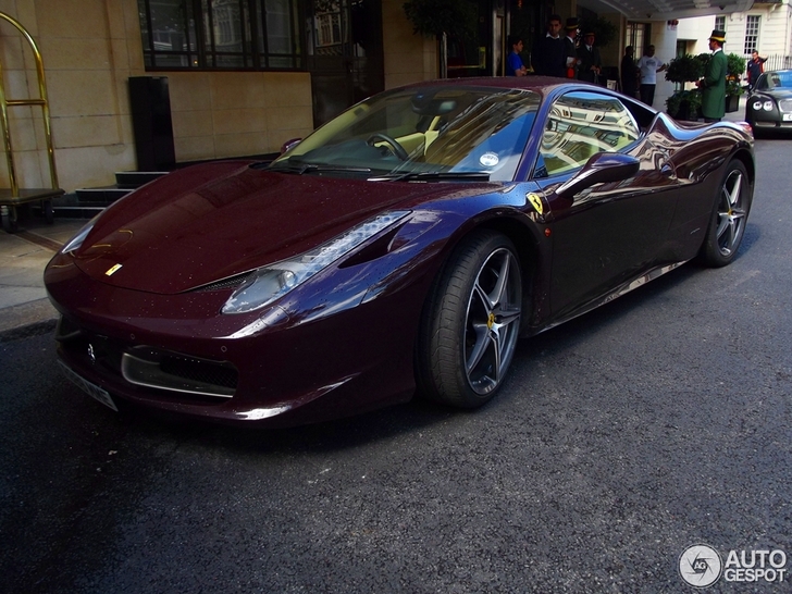 Spotted: Ferrari 458 Italia in the color Rubino Micallizzato