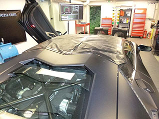 Is een zelfbouw Lamborghini Aventador LP700-4 Spider wel zo veilig?