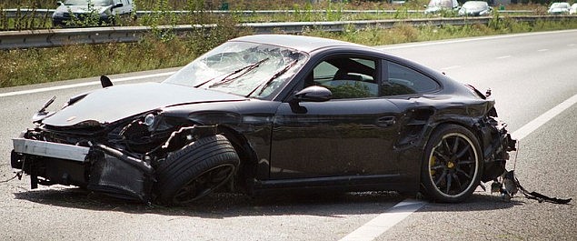 Une Porsche 997 Turbo volée se crashe au cours d’une poursuite