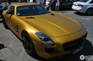 Une Mercedes-Benz SLS AMG “Desert Gold” frappante