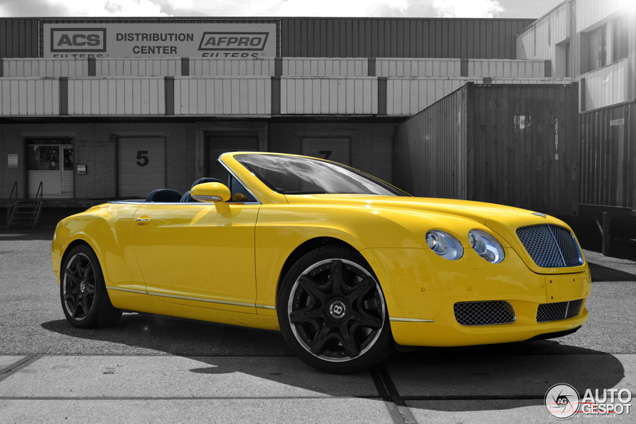 Spot van de dag: hete Bentley Continental GTC