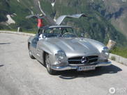 传奇与现代指标: 奔驰 300SL