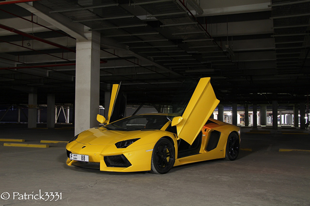 Special: desert run with a Lamborghini Aventador LP700-4