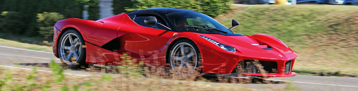 Spectacular LaFerrari without any camouflage!