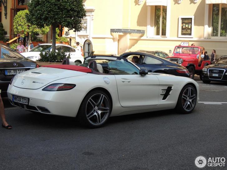 Mercedes-Benz SLS GT Roadster te huur met prachtig interieur