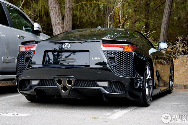 Topspot: Lexus LFA gespot in Pebble Beach