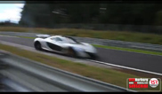 ¡El McLaren P1 es realmente rápido!