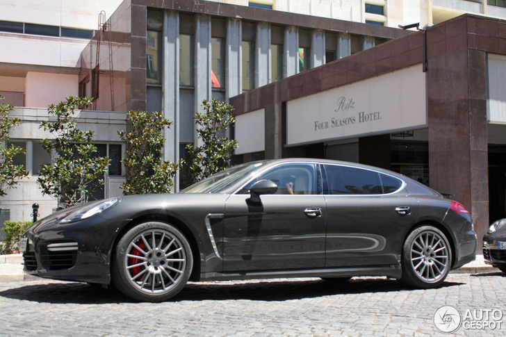 Stretched Panamera is only for a real boss