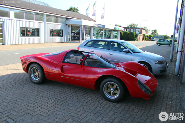 Spot van de dag: Ferrari 330 P4 by Noble