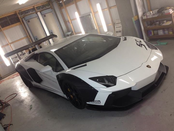 Liberty Walk Aventador LP700-4 is beestachtig 