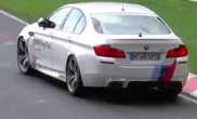 Filmpje: BMW Ring Taxi rijdt niet bepaald recht meer