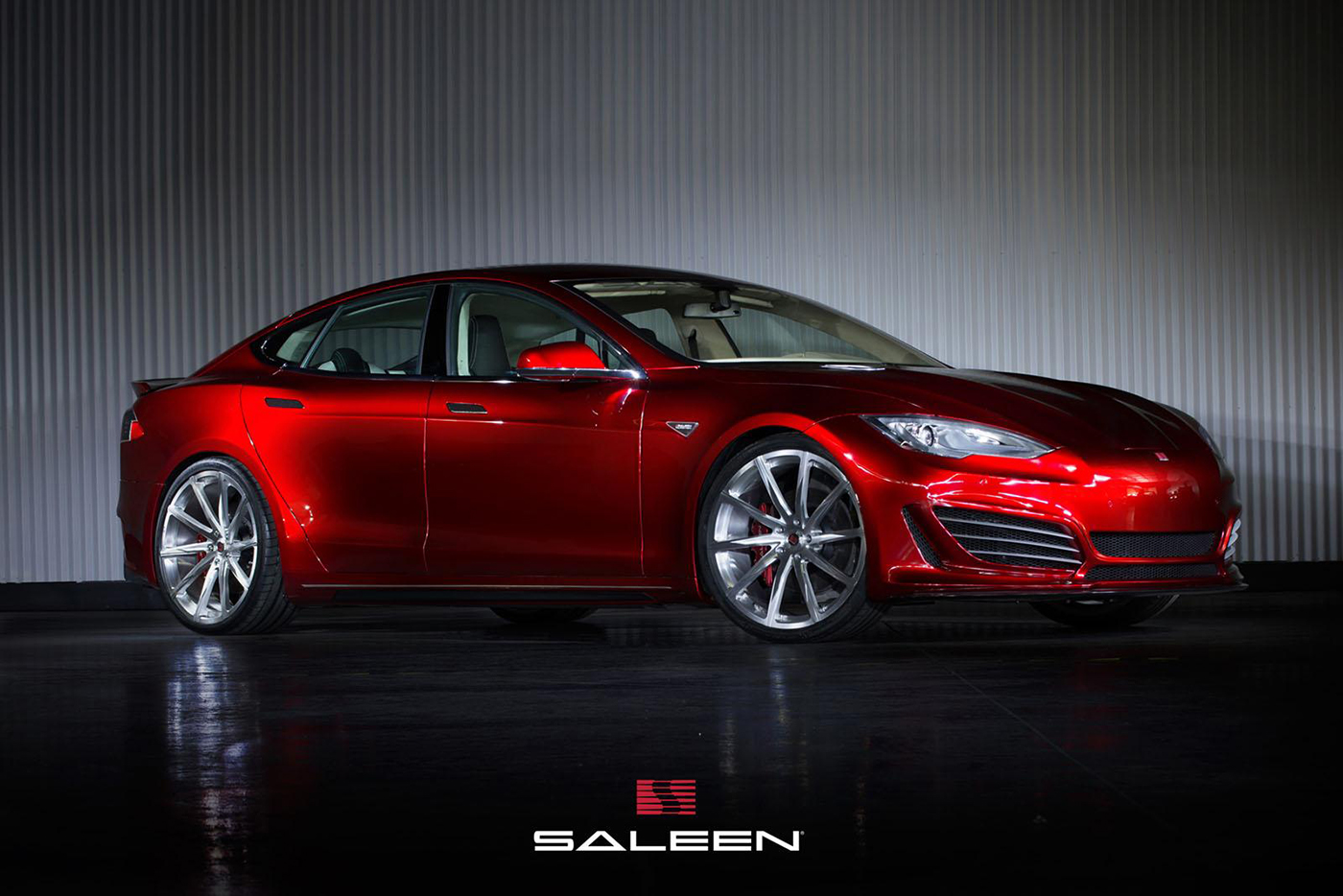 Saleen geeft de Tesla Model S een extra stroomschok