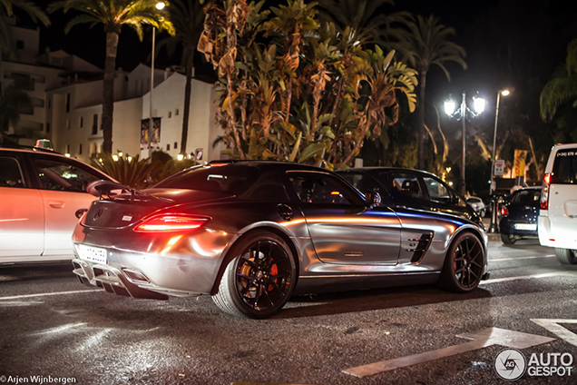 Chromen Duitser in Marbella gespot: SLS AMG Oakley Design 