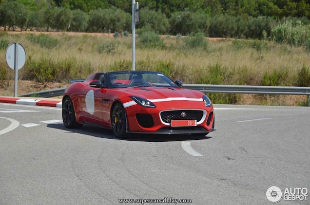 Jaguar F-Type heeft een bult in Spanje