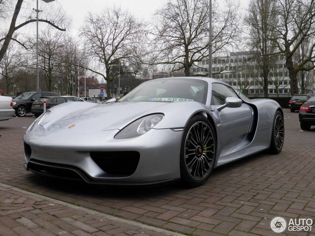 Spot van de dag: Porsche 918 Spyder