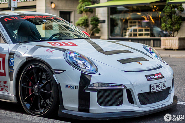 Deze Porsche 991 GT3 lijkt recht van het circuit te komen