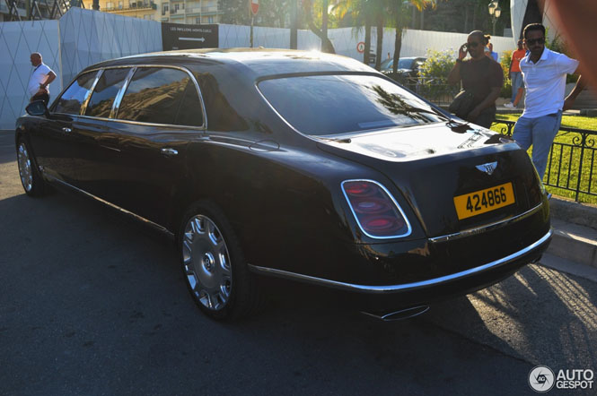 Waar parkeer je deze Bentley Mulsanne in Monaco?