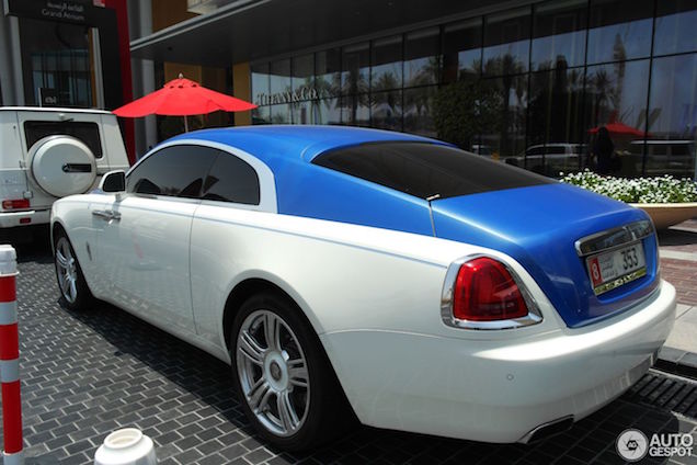 Rolls Royce Wraith doet speciaal
