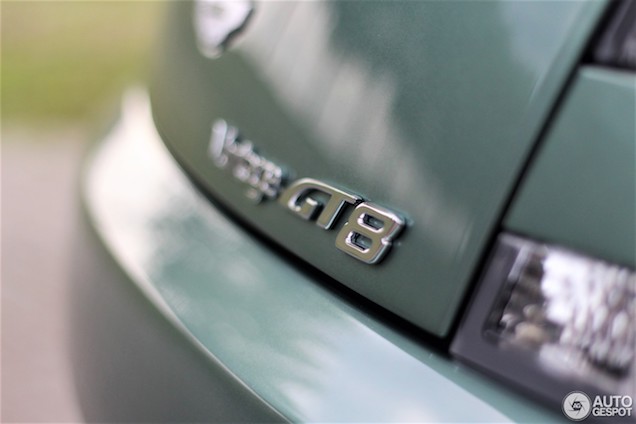 Bruut apparaat met klasse, Aston Martin Vantage GT8