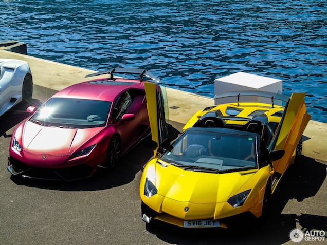 Lamborghini eigenaren genieten van het weer in Monaco