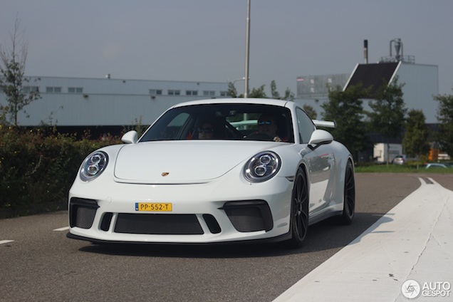 Spot van de dag: hagelwitte Porsche 991 GT3 MKII