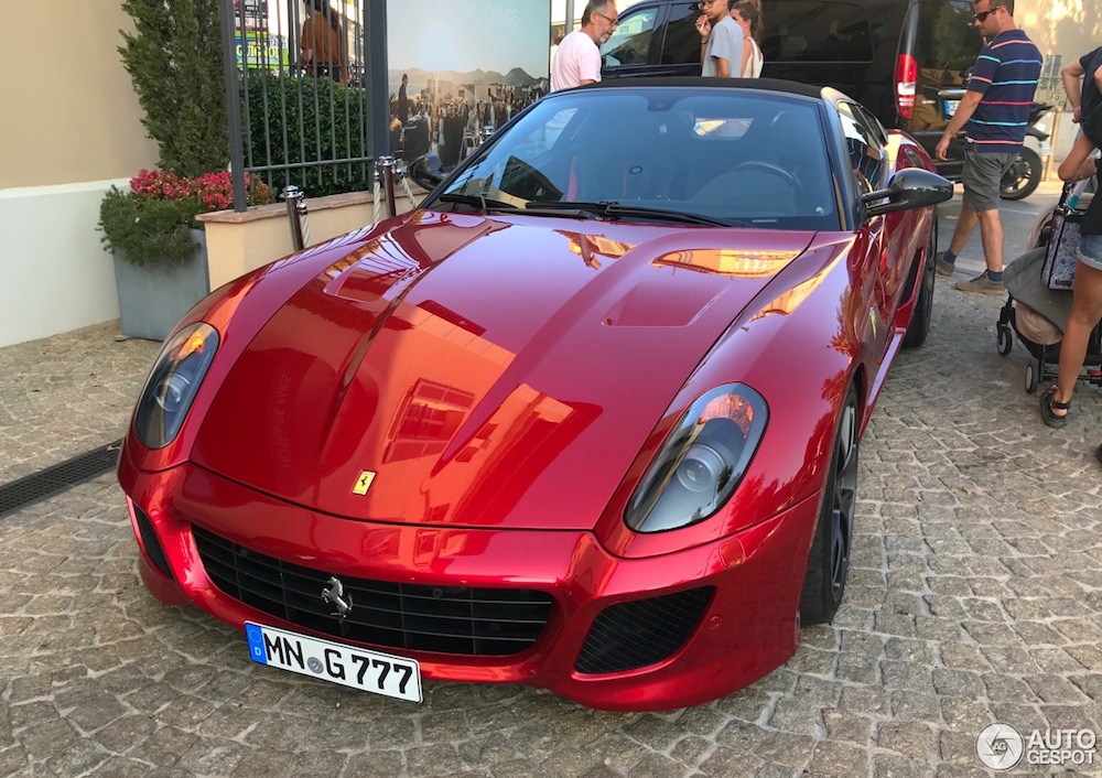 Ferrari SA Aperta is graag geziene gast op Autogespot