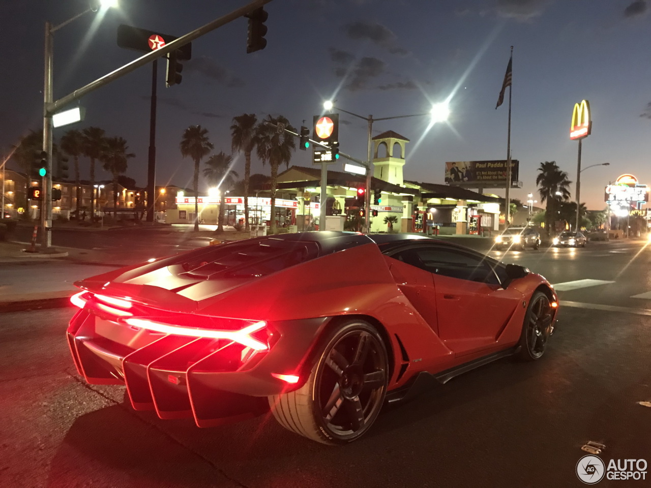 赌城最合适的汽车：兰博基尼 Centenario