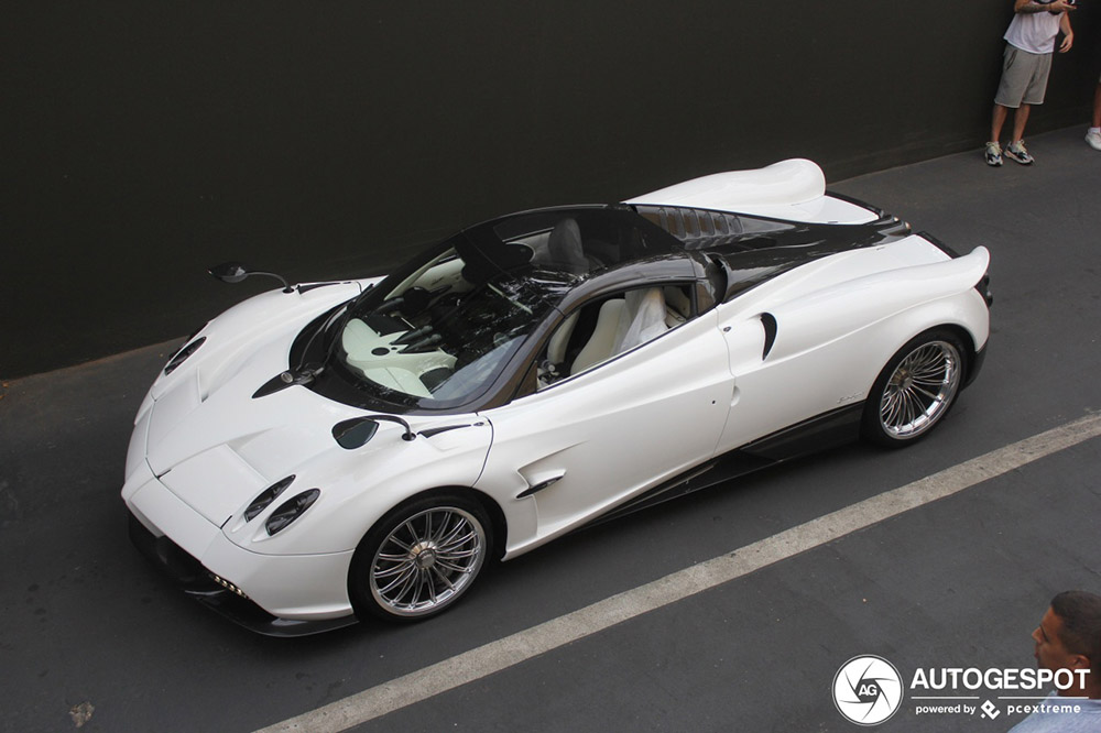 Pagani Huayra Roadster laten we niet ongeroerd