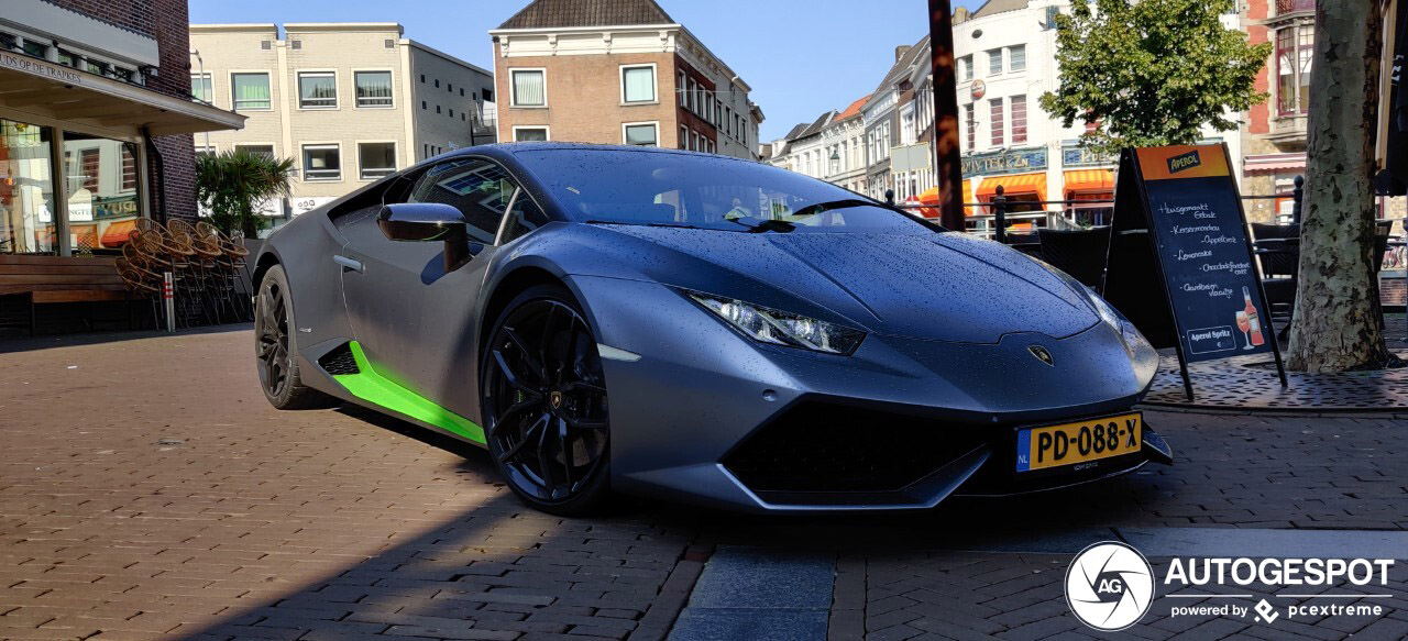 Mobicep rijdt graag door Breda in zijn Lamborghini