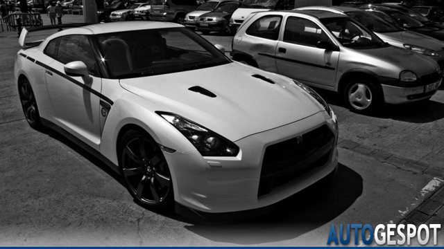 Gespot: Nissan GT-R Kuruma Nihon