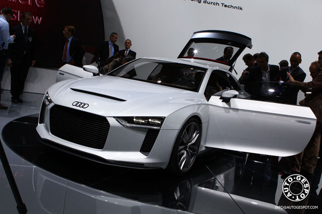 Paris Motor Show 2010: Audi Quattro Concept