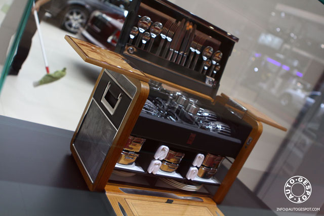 Paris Motor Show 2010: Rolls-Royce Bespoke series