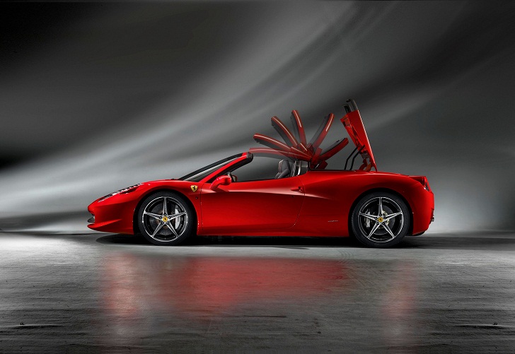 Ferrari 458 Spider kost u 280.949 euro