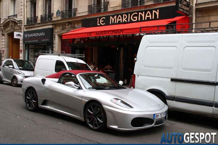 Gespot: Ferrari F430 Spider replica