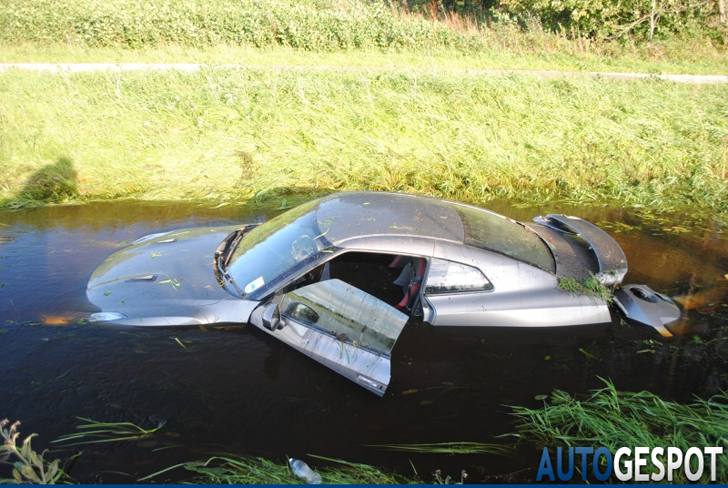 Nissan GT-R te water nabij TT Assen