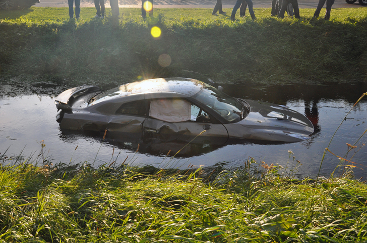 Nissan GT-R te water nabij TT Assen